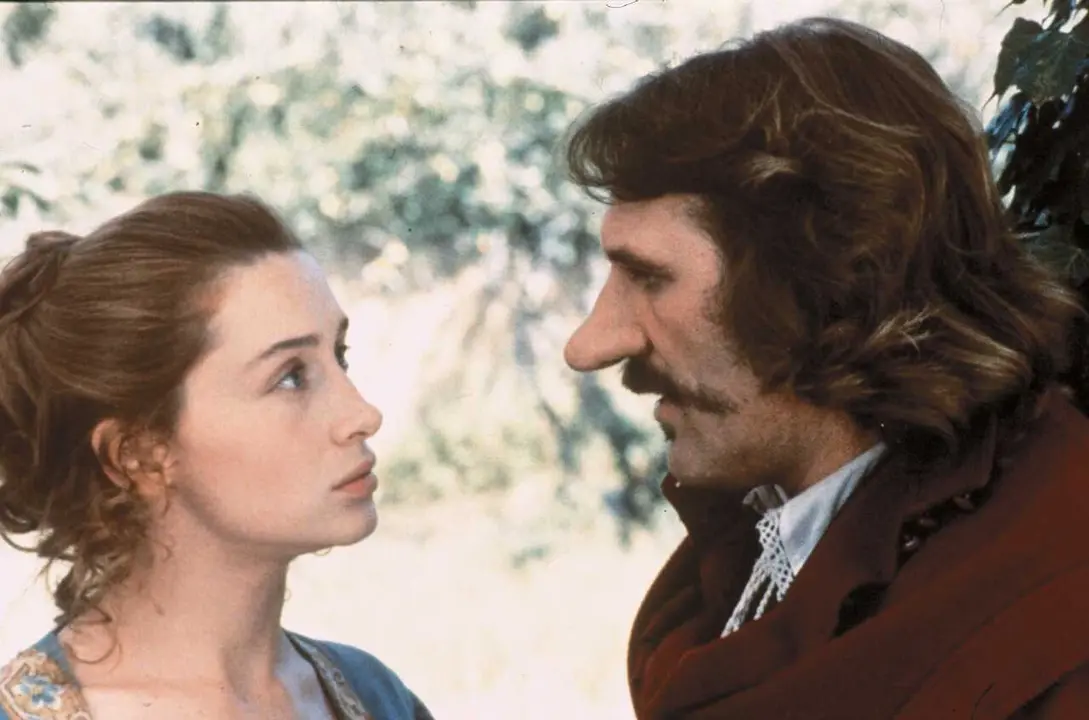Archivo - Anne Brochet y Gerard Depardieu en una imagen de Cyrano De Bergerac