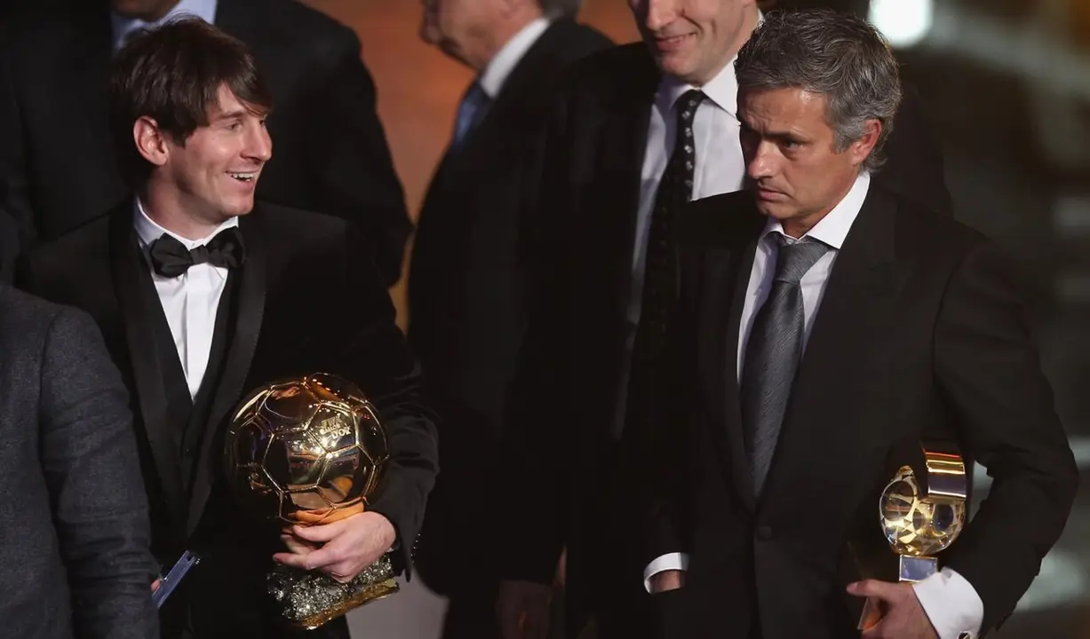 Messi junto a Mourinho en la Gala del Bal&oacute;n de Oro
