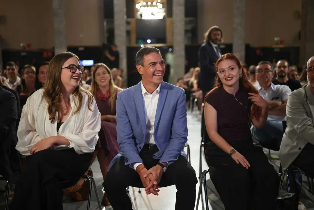 El presidente del Gobierno, Pedro S&aacute;nchez (c), durante la inauguraci&oacute;n de la XXVI Asamblea del Consejo de la Juventud de Espa&ntilde;a, a 4 de septiembre de 2026, en Madrid (Espa&ntilde;a). 