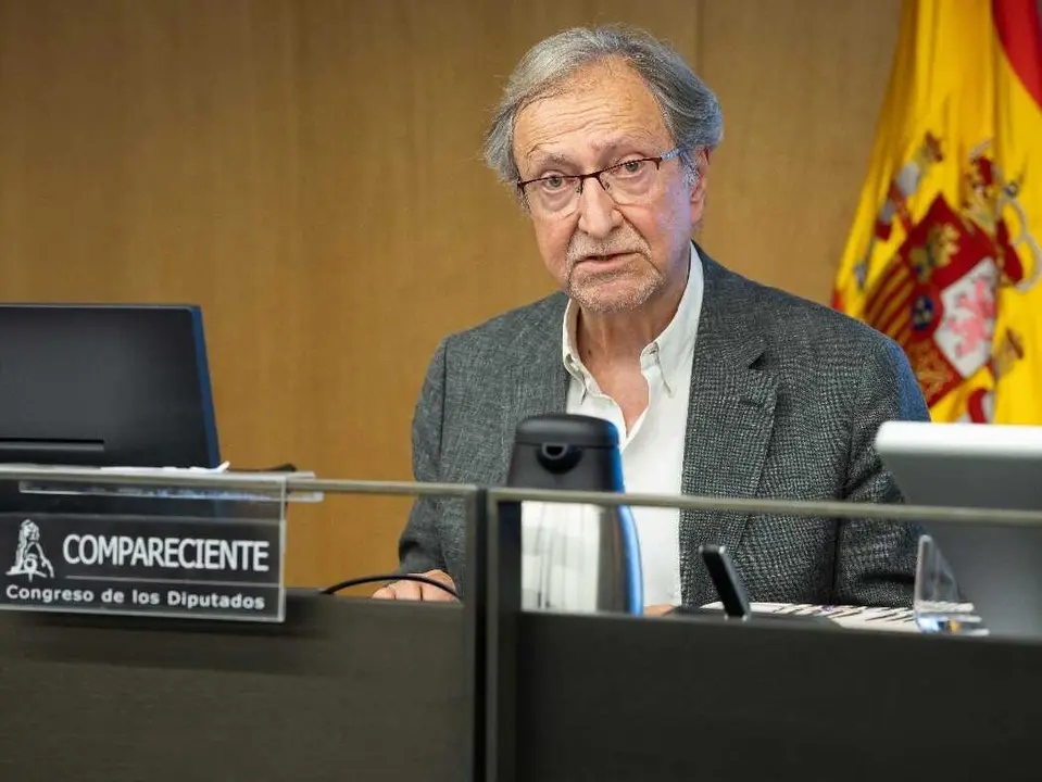 Archivo - Comparecencia en el Congreso de Paco Lobat&oacute;n, presidente de la Fundaci&oacute;n Europea por las personas desaparecidas QSDGlobal.