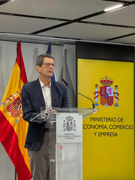 Archivo - Desde 2008 se han eliminado m&aacute;s de 27.000 sucursales bancarias en Espa&ntilde;a y la reducci&oacute;n de personal y el aumento de la presi&oacute;n asistencial sobre las plantillas dificultan una atenci&oacute;n personalizada y suficiente.