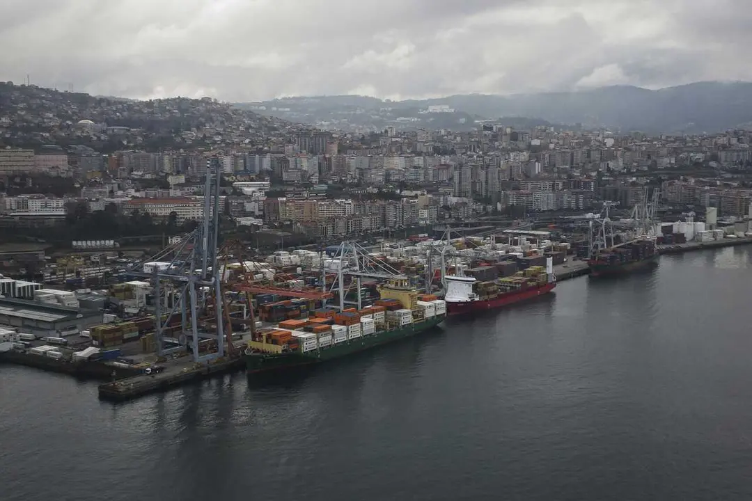 Archivo - Vista a&eacute;rea de la terminal de contenedores del Puerto de Vigo, a 10 de marzo de 2026, en Vigo, Pontevedra, Galicia (Espa&ntilde;a)