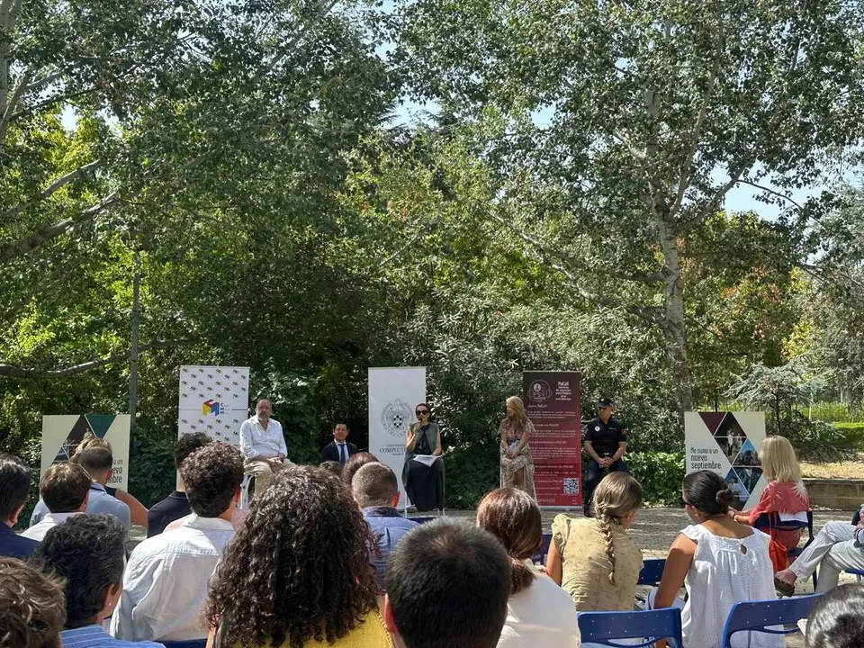 Acto contra las novatadas en el Jard&iacute;n Bot&aacute;nico de la Universidad Complutense de Madrid.