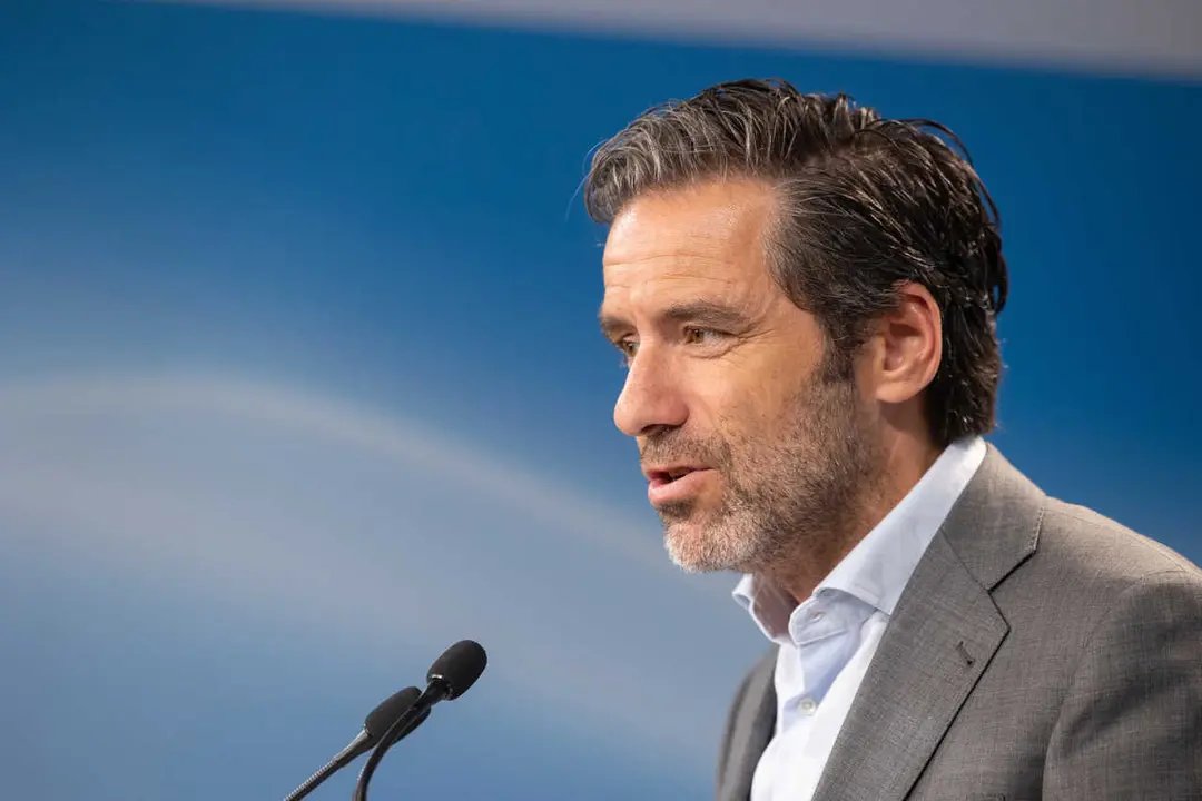 El portavoz y vicesecretario de Cultura y Deporte del Partido Popular, Borja S&eacute;mper, atiende a los medios tras la reuni&oacute;n del Comit&eacute; de Direcci&oacute;n del PP, a 7 de septiembre de 2026, en Madrid (Espa&ntilde;a). 