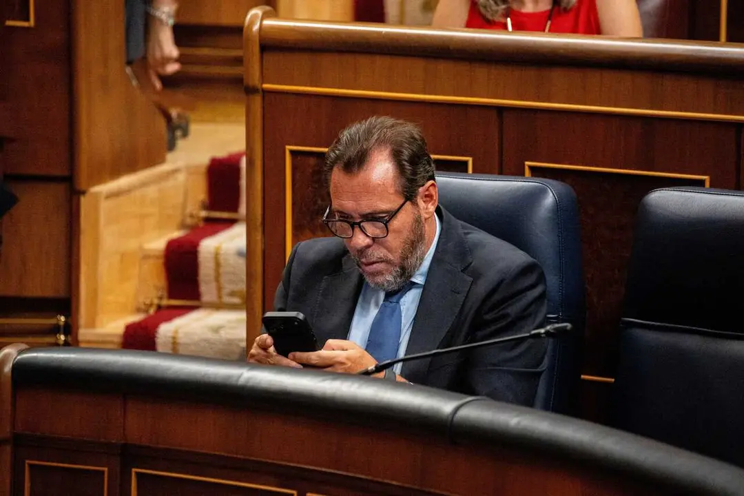 El ministro de Transportes y Movilidad Sostenible, &Oacute;scar Puente, durante una sesi&oacute;n plenaria en el Congreso de los Diputados, a 9 de septiembre de 2026, en Madrid (Espa&ntilde;a). 