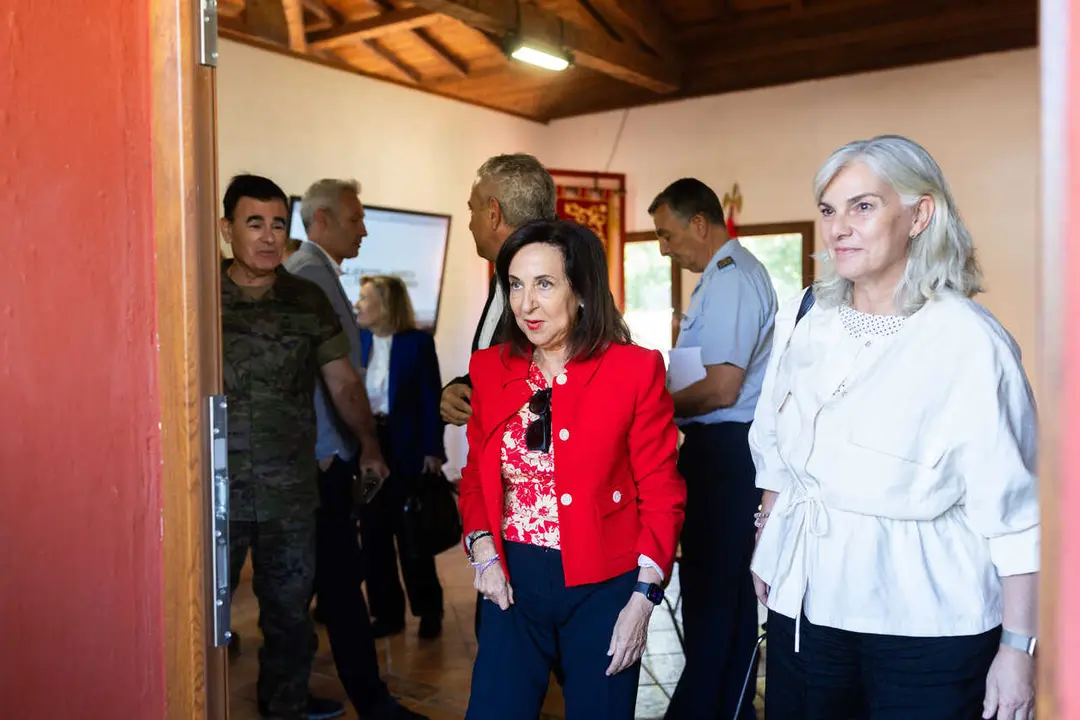 10/9/2026. La ministra Margarita Robles visita las obras de Monte la Reina.