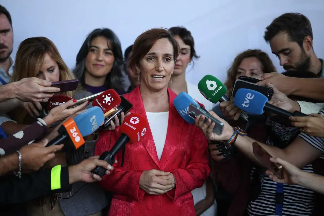 La ministra de Sanidad, M&oacute;nica Garc&iacute;a, atiende a los medios durante el debate sobre el Estado de la Regi&oacute;n en la Asamblea de Madrid, a 11 de septiembre de 2026, en Madrid (Espa&ntilde;a). La presidenta de la Comunidad de Madrid, Isabel D&iacute;az Ayuso, reivindic&oacute; la 