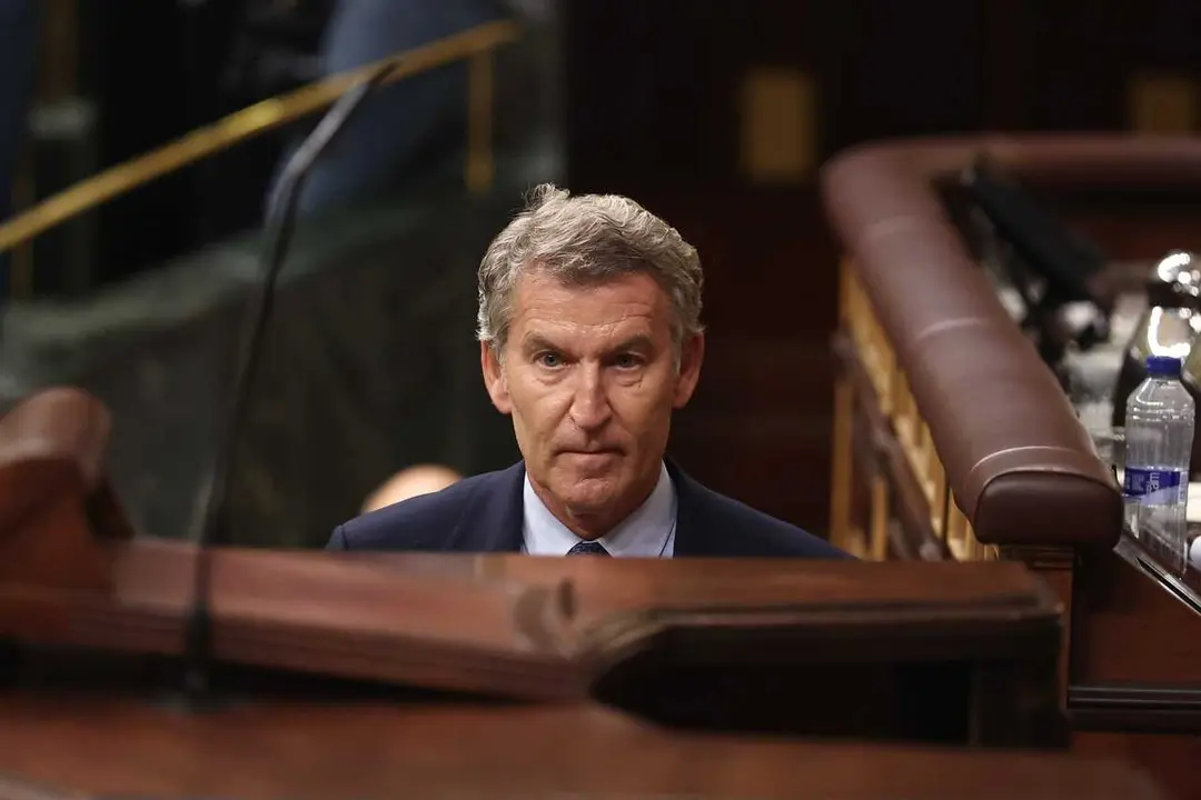 El presidente del Partido Popular, Alberto N&uacute;&ntilde;ez Feij&oacute;o, durante una sesi&oacute;n plenaria en el Congreso de los Diputados, a 3 de septiembre de 2026, en Madrid (Espa&ntilde;a). S&aacute;nchez comparece este jueves ante el Pleno del Congreso para informar sobre la gesti&oacute;n de