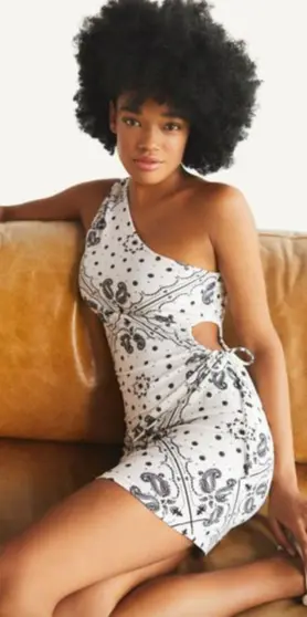 La nueva colección de Bershka de vestidos mini ya está a la venta