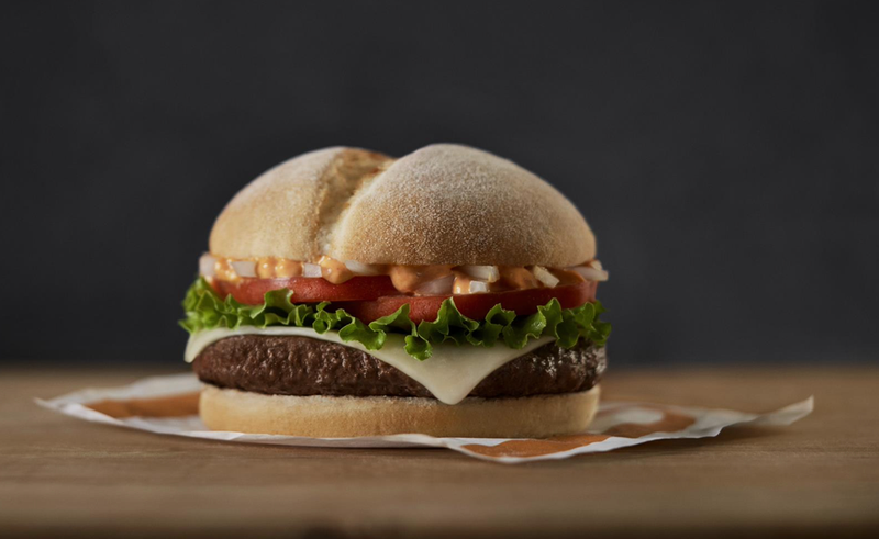  Archivo - McDonald’s lanza una hamburguesa en apoyo a los productores locales frente a la crisis del Covid-19 - MCDONALD'S - Archivo 