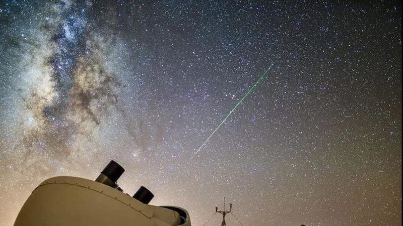 <p> Lluvia de estrellas en el Observatorio del Teide - Instagram - @skylivetv </p>