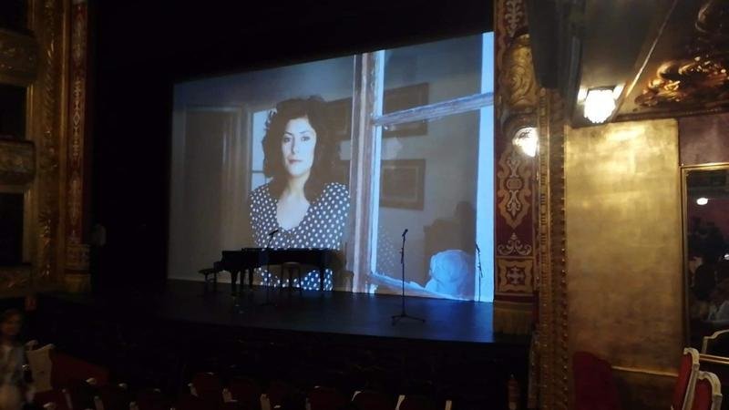 <p> Homenaje a Almudena Grandes en el Teatro Español </p>