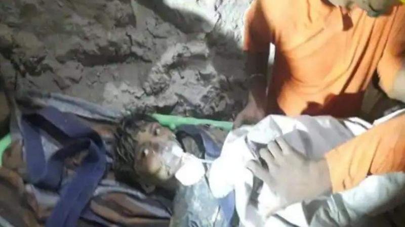 <p> Rescate de Rahul, un niño que cayó a un pozo en la India / ANI TV </p>