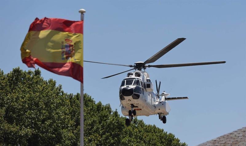 <p> El presidente del Gobierno, Pedro Sánchez, abandona el Complejo de La Moncloa en su helicóptero Súper Puma, después de presentar el primer informe de rendición de cuentas 2022 del Gobierno de España, a 29 de julio de 2022, en Madrid (España). - Eduardo Parra - Europa Press </p>