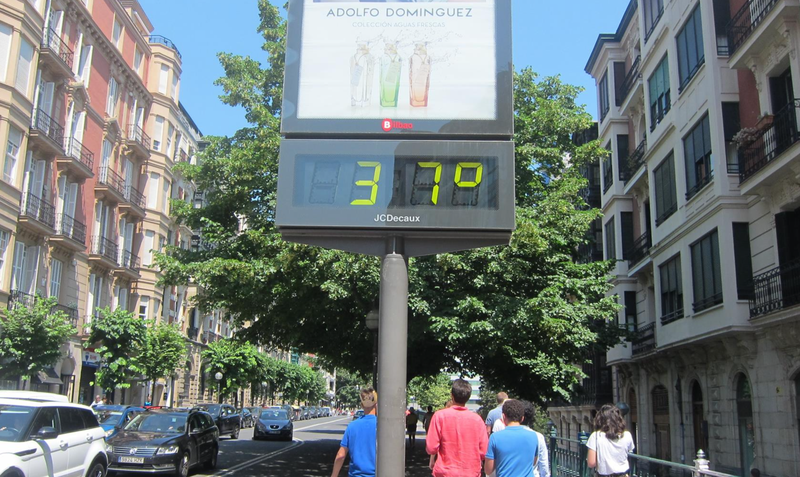 <p> Archivo - Termómetro marca 37 grados en Bilbao - EUROPA PRESS - Archivo </p>