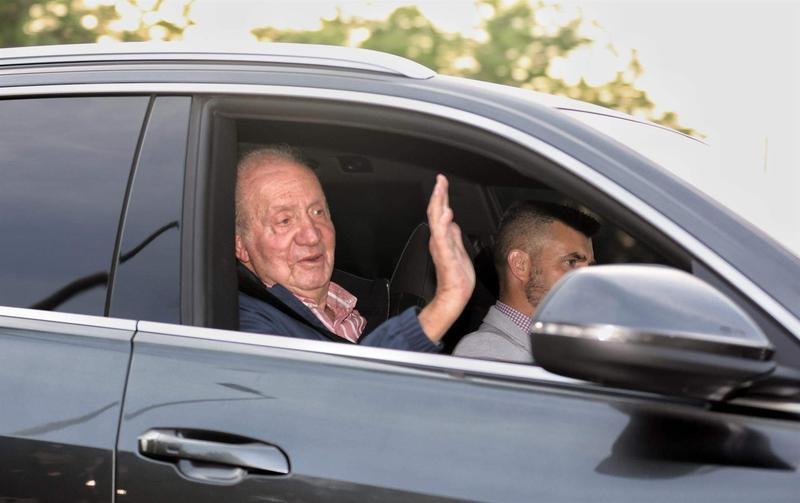 <p> El Rey emérito Juan Carlos I a su salida de Madrid con dirección Abu Dabi </p>