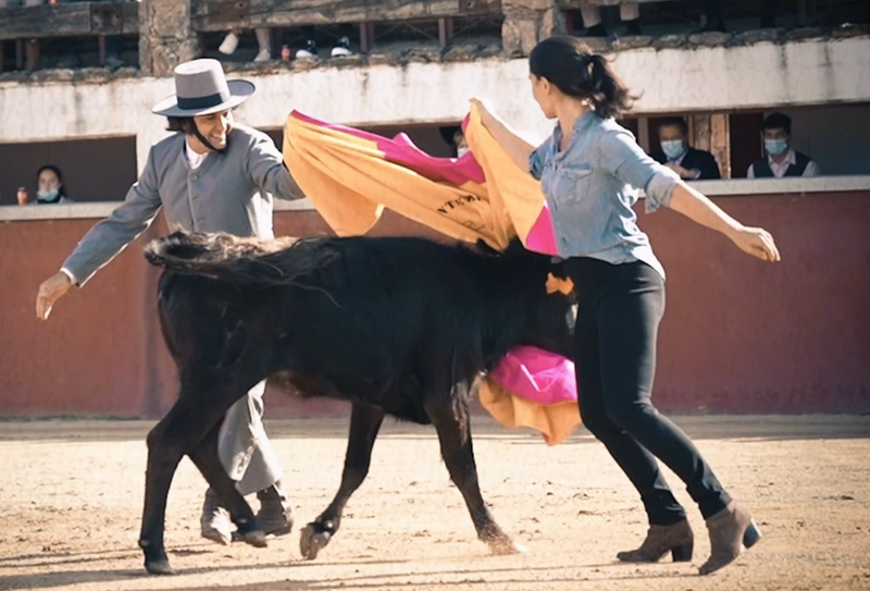  La candidata de Vox a la Presidencia de la Comunidad de Madrid, Rocío Monasterio, junto al torero Morante de la Puebla. - VOX MADRID 