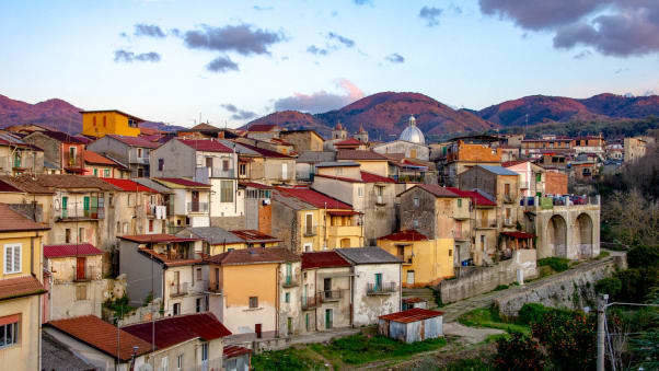  Cinquefrodi pueblo del sur de Italia 