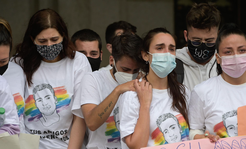  Los amigos de Samuel durante una manifestación para condenar el asesinato del joven de 24 años el pasado sábado en A Coruña debido a una paliza, a 5 de julio de 2021, en A Coruña - M. Dylan - Europa Press 