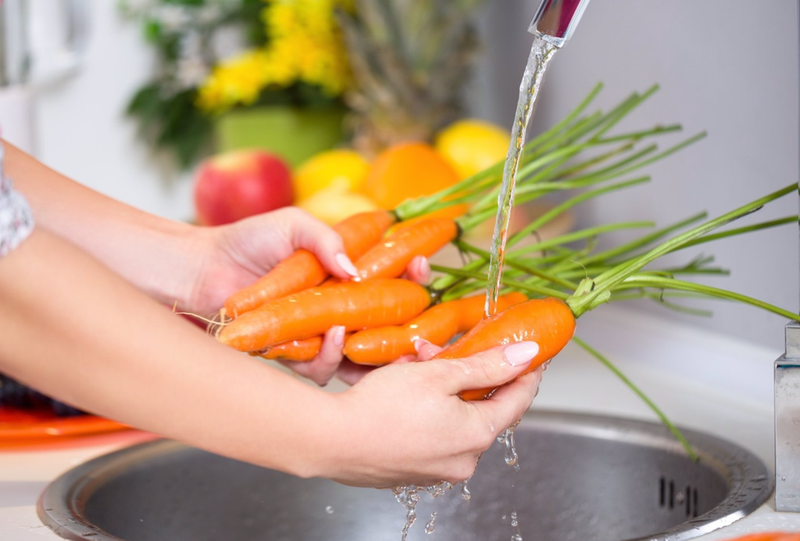  Lavar alimentos, zanahorias, hortalizas, verdura - GO FIT - Archivo 