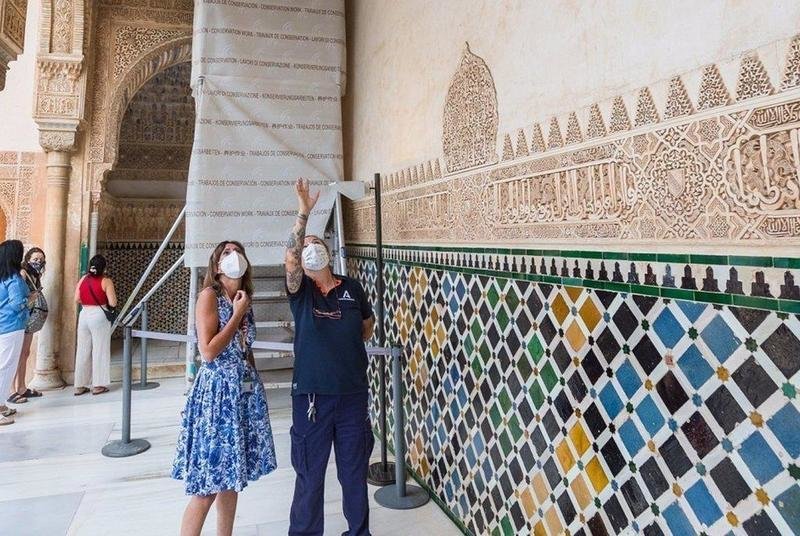  La Alhambra restaura el alfarje del pórtico norte del Patio de Comares - EP 