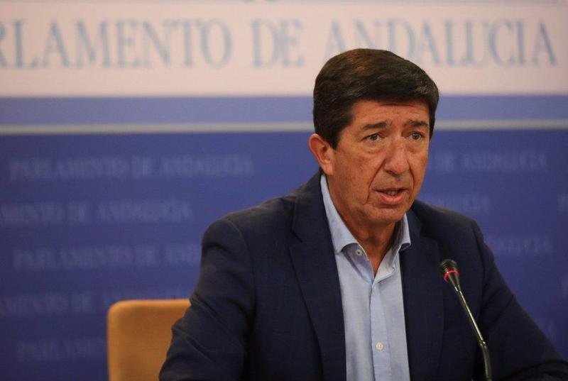  El vicepresidente de la Junta y coordinador autonómico de Cs, Juan Marín, este jueves en rueda de prensa. - EP 