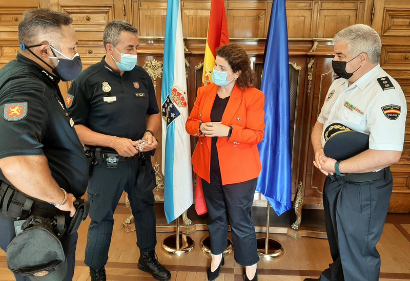 La subdelegada del Gobierno en A Coruña ensalza la labor humanitaria de las Fuerzas y Cuerpos de Seguridad - SUBDELEGACIÓN DEL GOBIERNO EN A CORUÑA 