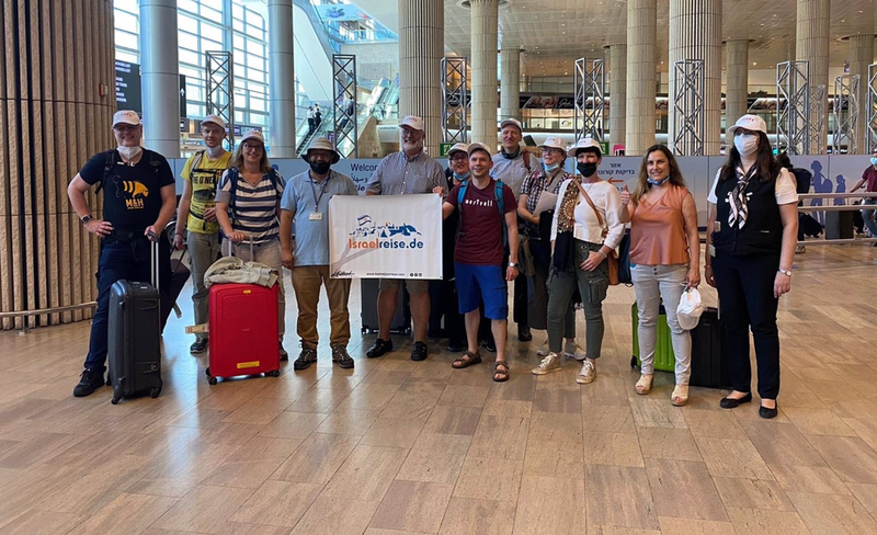  Un grupo de turistas alemanes en el aeropuerto de Ben Gurión (Tel Aviv), en junio de 2020 - TURISMO DE ISRAEL 