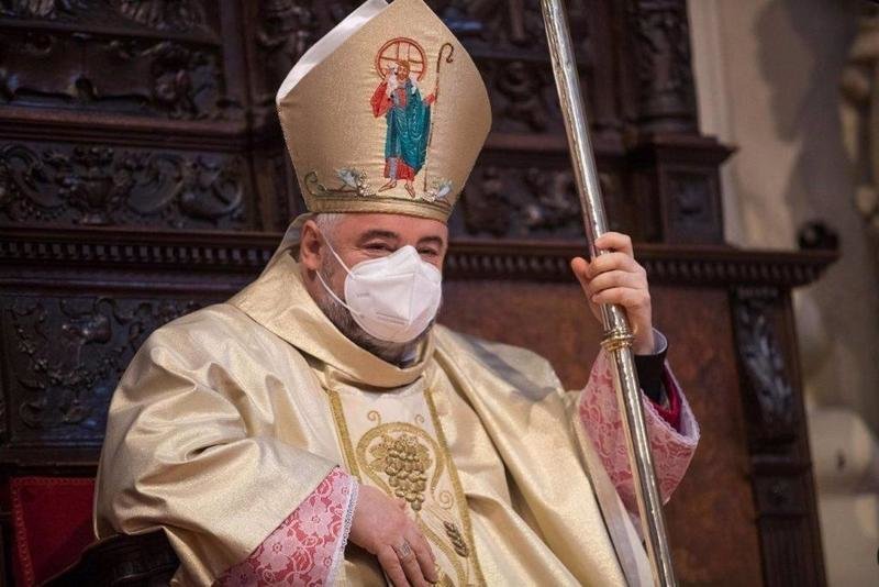 <p> El arzobispo de Zaragoza, monseñor Carlos Escribano. - IGLESIA EN ARAGÓN - Archivo </p>