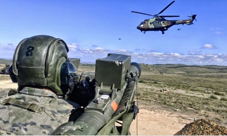 <p> Puesto de tiro "Mistral" en el ejercicio. Fuente: Boletín oficial del Ejército de tierra https://ejercito.defensa.gob.es </p>