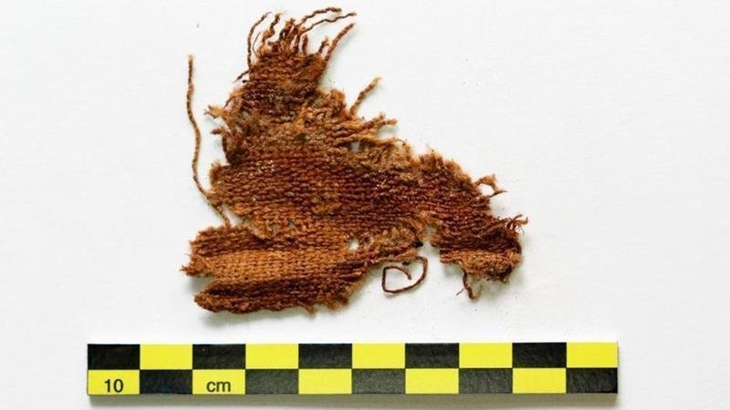 <p> Uno de los restos textiles localizados en la investigación en Obejo </p>