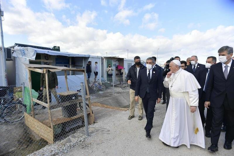 <p> El Papa durante su viaje a Chipre y Grecia, antes de regresar a Roma </p>