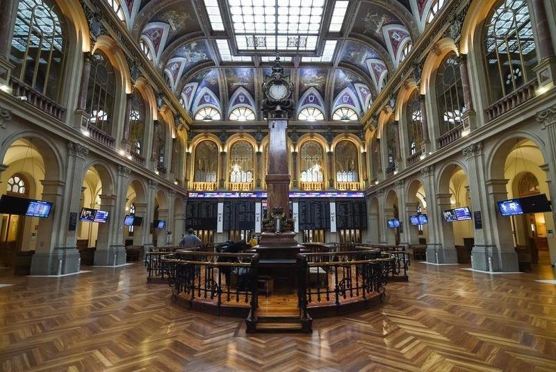 <p> Interior del Palacio de la Bolsa, a 26 de noviembre de 2021, en Madrid, (España) </p>