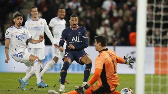 <p> El gol de Mbappé ante el Real Madrid en Champions para ganar el partido </p>