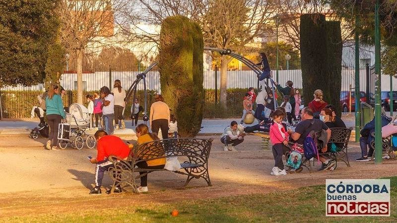 <p> Parque infantil. | José León. </p>