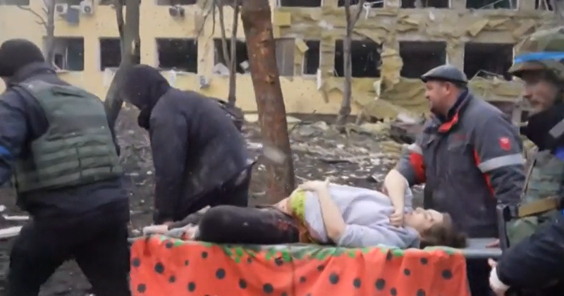 <p> Las tropas rusas destruyen un hospital infantil en Mariúpol. - Antena 3 Noticias. </p>