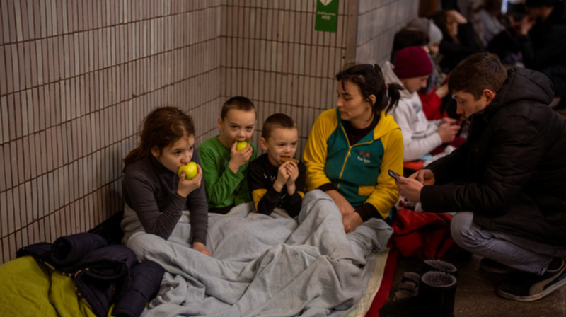 <p> El operativo para la evacuación de menores y madres ucranianos a Valencia. - Fundación Juntos por la vida. </p>