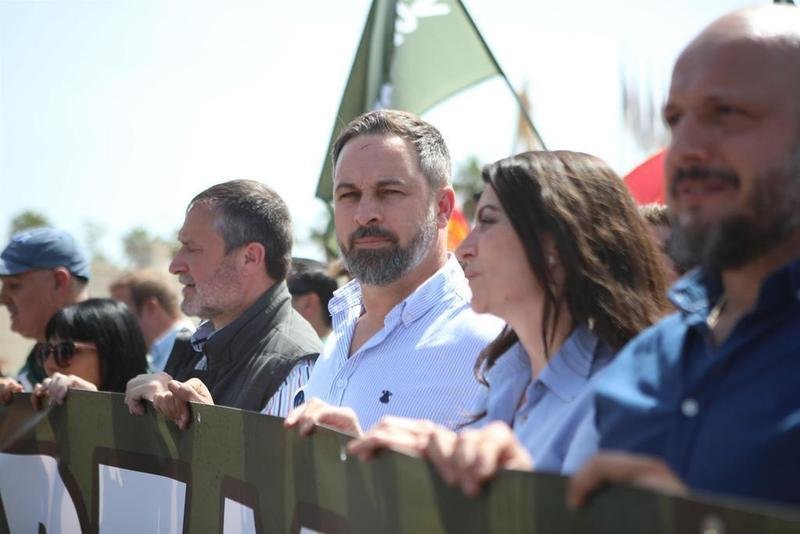<p> El presidente nacional de Vox, Santiago Abascal, en el acto celebrado en Cádiz con motivo del 1 de Mayo - NACHO FRADE </p>