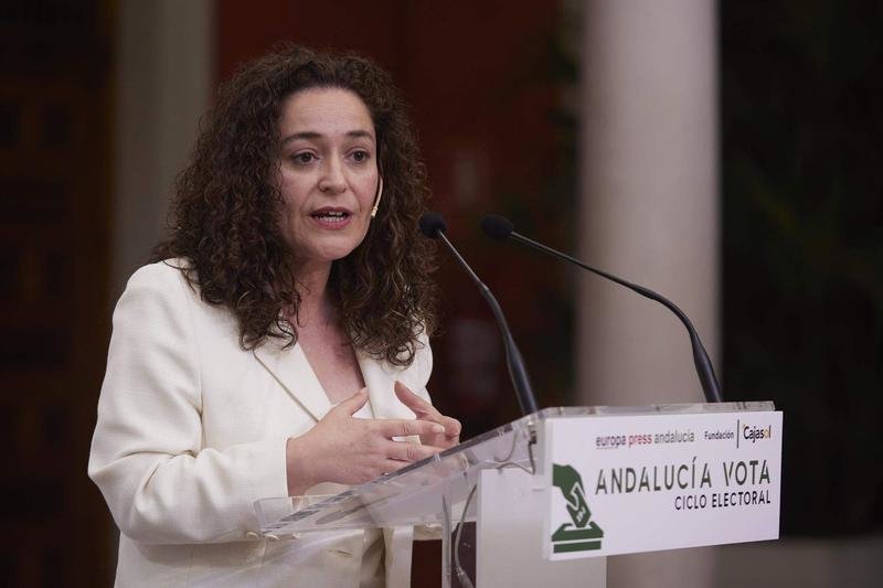 <p> La candidata de Por Andalucía a la presidencia de la Junta de Andalucía, Inmaculada Nieto, durante el encuentro informativo “Andalucía Vota” </p>