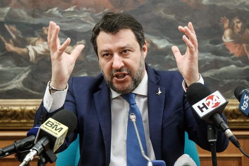 <p> El líder del partido ultraderechista italiano Liga, Matteo Salvini </p>