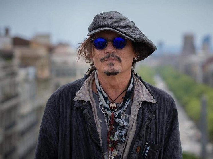 <p> El actor Johnny Depp posa después de la rueda de prensa de presentación de la película ‘El fotógrafo de Minamata' en la quinta edición del BCN Film Fest - DAVID ZORRAKINO / EUROPA PRESS </p>