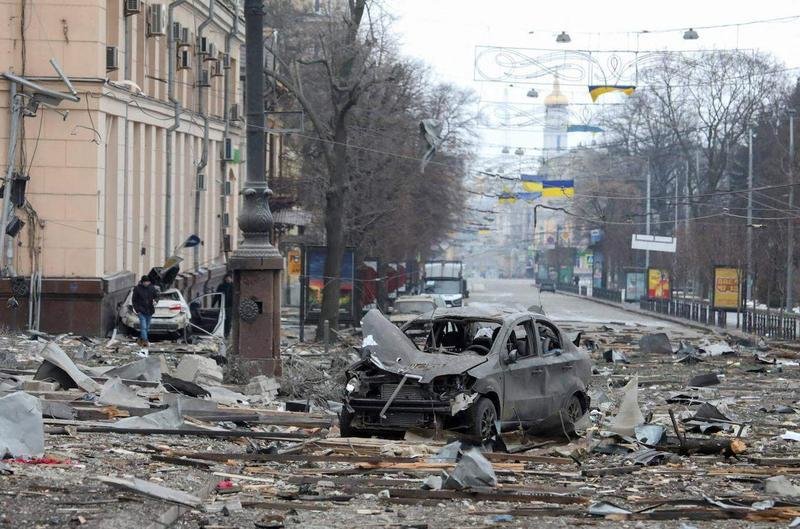 <p> Calle bombardeada en Jarkov, Ucrania </p>