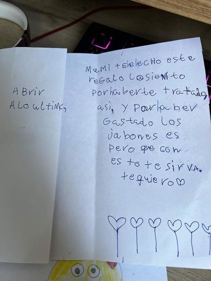  La carta que le escribió el hijo a su madre. Fuente: Twitter 