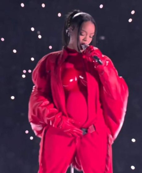  Rihanna en la Super Bowl 2023. Vía: Instagram NFL 