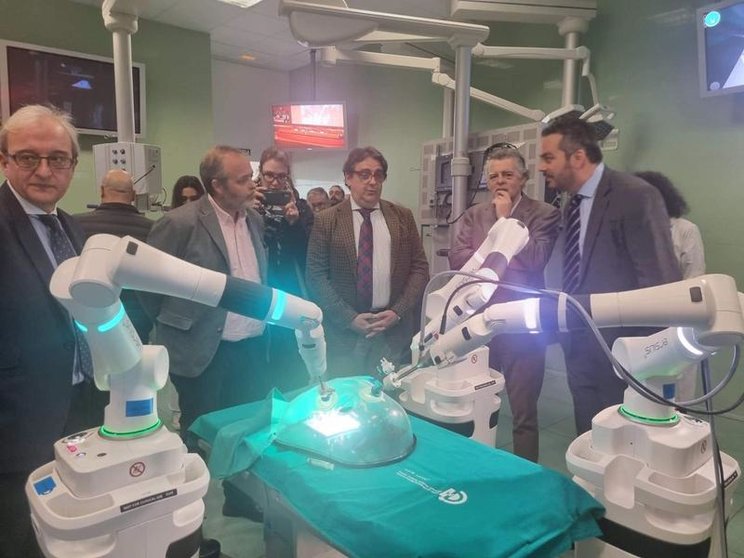  La Junta de Extremadura presenta un nuevo prototipo de cirugía robótica que mejorará la precisión en las intervenciones quirúrgicas 