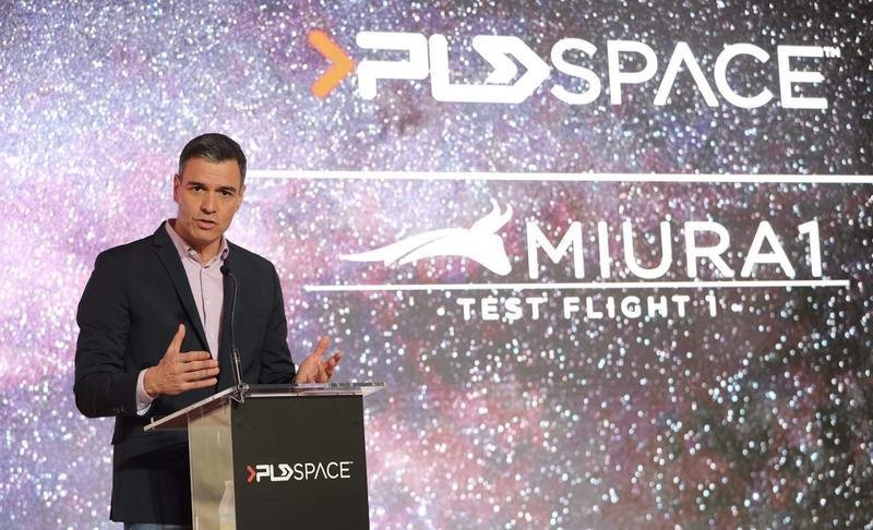  El presidente del gobierno, Pedro Sánchez, durante el acto de presentación del primer cohete privado europeo, MIURA 1 
