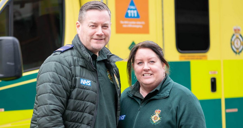  Steve and Angie Mills Paramedic twins – SWNS 