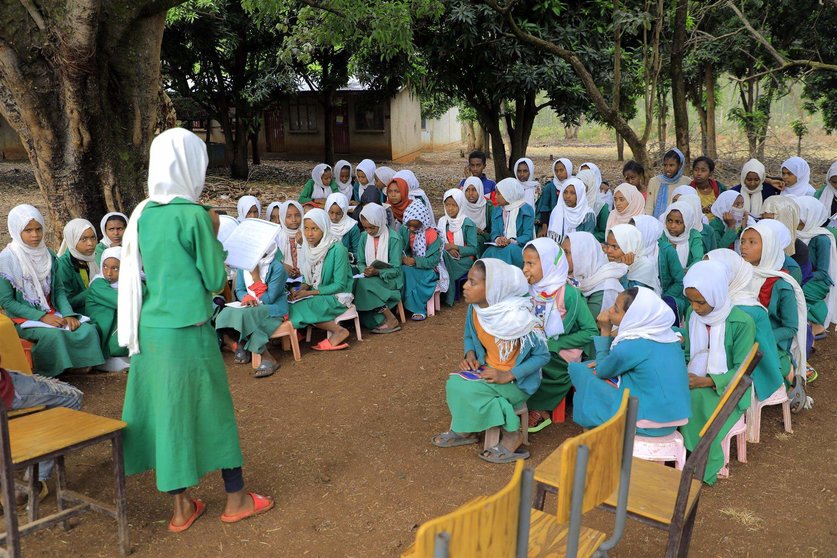  En Etiopía, Plan Internacional trabaja con niñas en las escuelas para que ellas decidan cuando casarse 