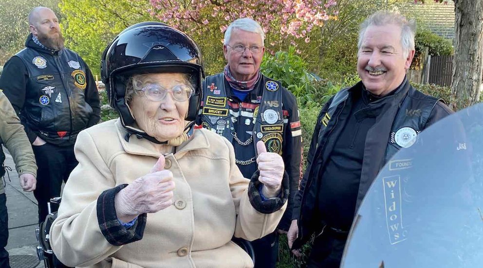  Barbara Morris celebrates her 90th on the back of a Harley Davidson. See SWNS story SWLNbiker. A bike-mad great-grandma with “nerves of steel” was granted her birthday wish to ride on the back of a Harley Davidson – as she turned 90. Fearless Barbara Morris, who got her motorcycle license in the 1950s as a teen, said she “felt 21 again” after hitching a ride on the back of the powerful American cruiser. The former florist with six great-grandkids mentioned to her family several years ago that if she made it to 90, she’d like to get back in the saddle one last time. 