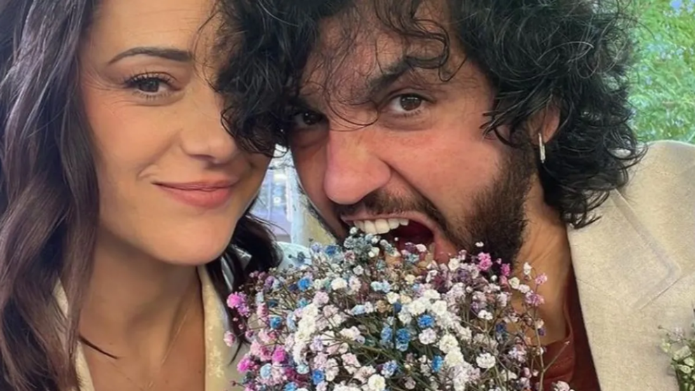  Luz Valdenebro y Fran Perea anunciando que se han casado 